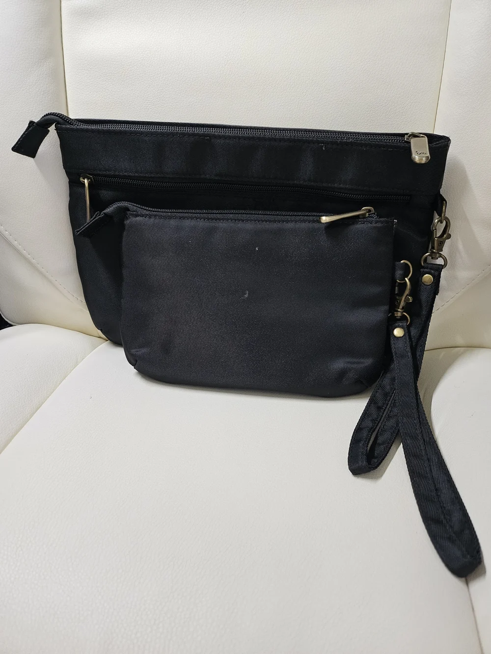 Travelon Black Quilted 2 Pc Wristlet Set